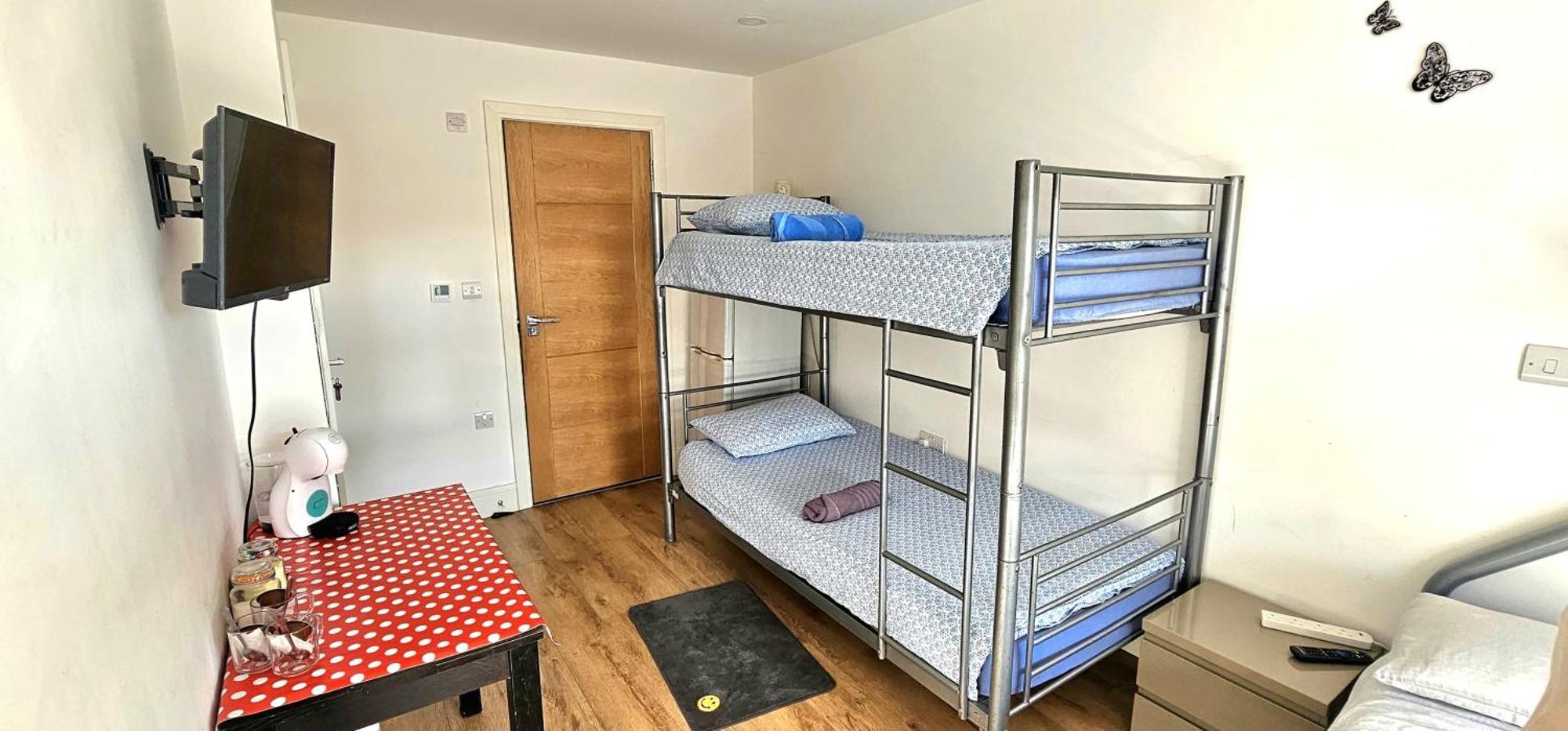 Alpha Accommodations ลอนดอน ภายนอก รูปภาพ